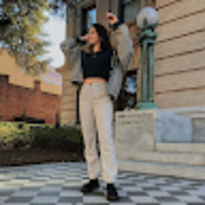 Meet your Posher, Sarina